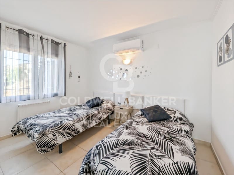 4 makuuhuone Paritalo myytävänä paikassa Roses mukana uima-altaan 
autotalli - 695 000 € (Ref: 9470684)