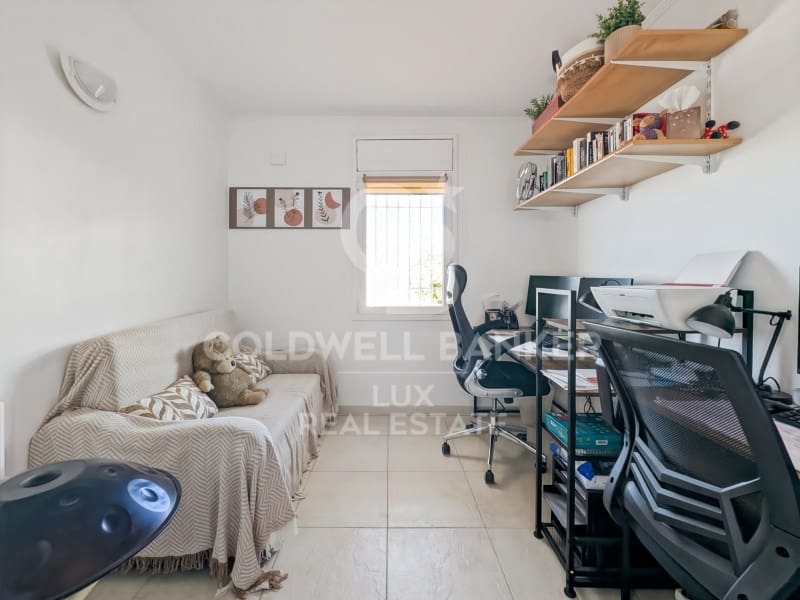 4 makuuhuone Paritalo myytävänä paikassa Roses mukana uima-altaan 
autotalli - 695 000 € (Ref: 9470684)