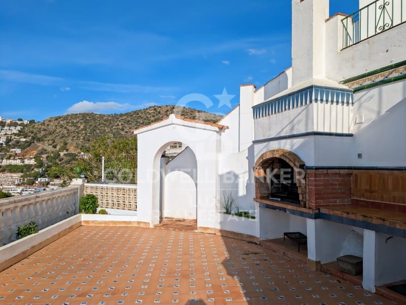 4 makuuhuone Paritalo myytävänä paikassa Roses mukana uima-altaan 
autotalli - 695 000 € (Ref: 9470684)