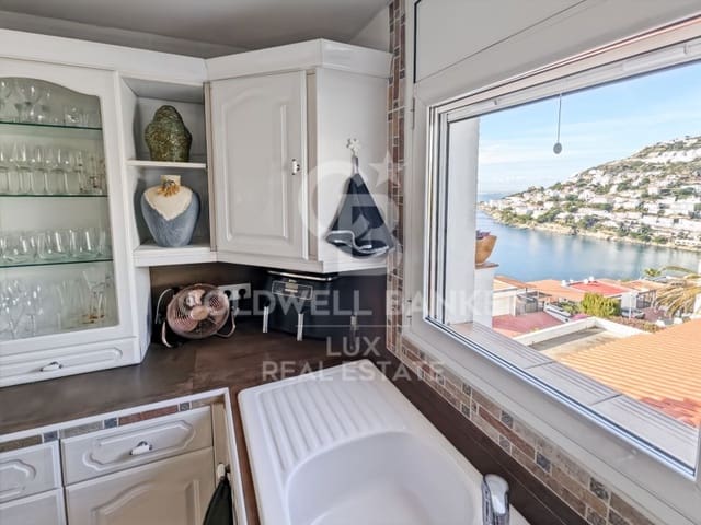 4 bedroom Semi-detached Villa for sale in Roses with pool garage - € 695,000 (Ref: 9470684)