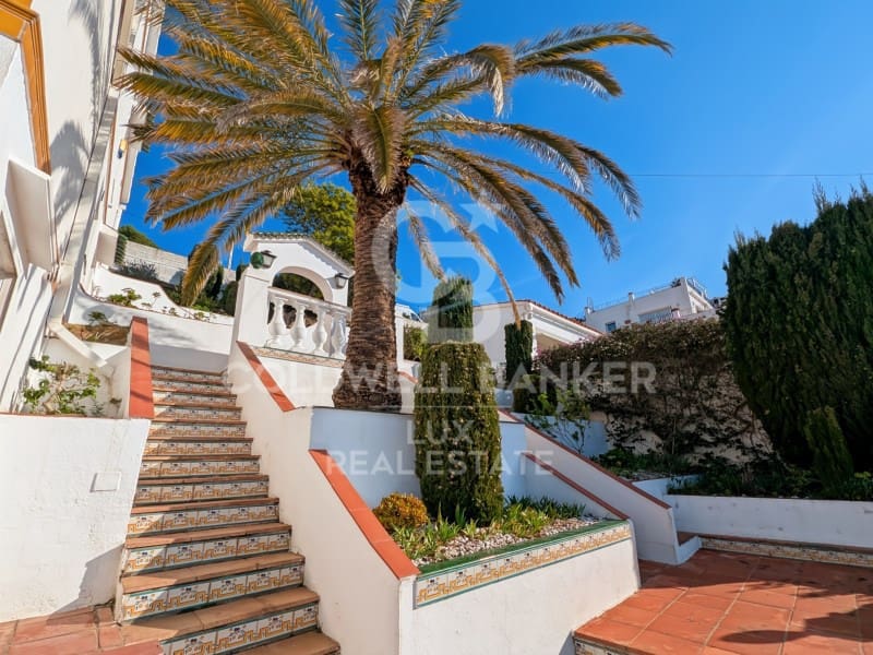 4 makuuhuone Paritalo myytävänä paikassa Roses mukana uima-altaan 
autotalli - 695 000 € (Ref: 9470684)