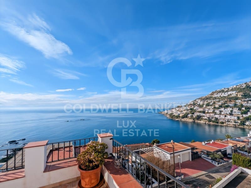 4 makuuhuone Paritalo myytävänä paikassa Roses mukana uima-altaan 
autotalli - 695 000 € (Ref: 9470684)