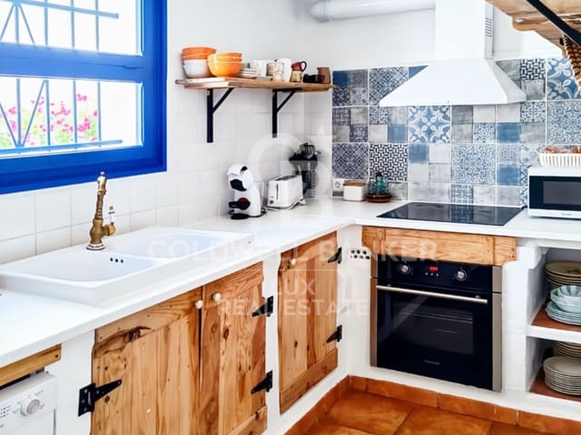 Chalet de 2 habitaciones en L'Escala en venta con piscina garaje - 695.000 € (Ref: 9481329)