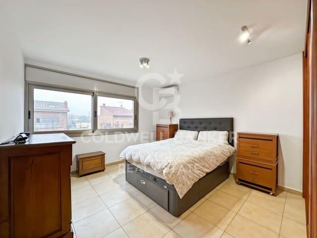 4 chambre Villa/Maison à vendre à Vic avec garage - 690 000 € (Ref: 9486495)