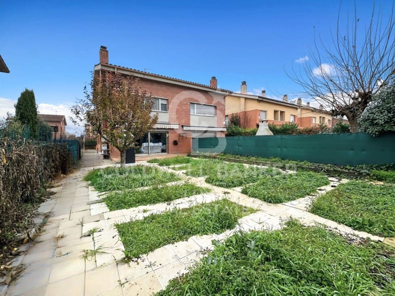 4 chambre Villa/Maison à vendre à Vic avec garage - 690 000 € (Ref: 9486495)