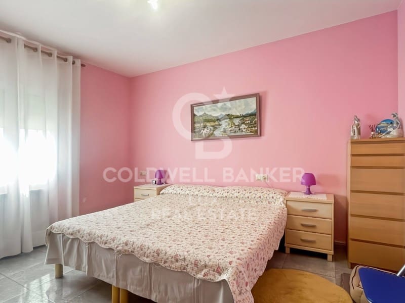 5 soverom Kjedet enebolig til salgs i Llers med svømmebasseng garasje - € 375 000 (Ref: 9488458)