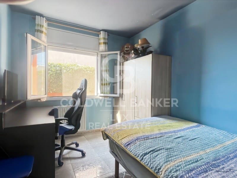 5 soverom Kjedet enebolig til salgs i Llers med svømmebasseng garasje - € 375 000 (Ref: 9488458)