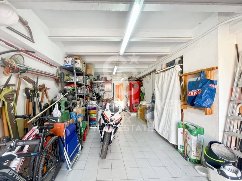 5 soverom Kjedet enebolig til salgs i Llers med svømmebasseng garasje - € 375 000 (Ref: 9488458)