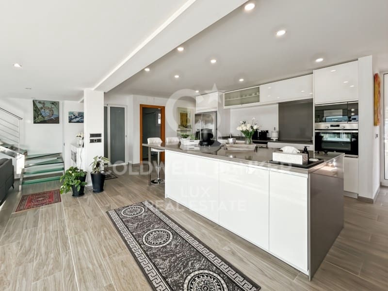 Chalet de 4 habitaciones en Palau-saverdera en venta con piscina garaje - 1.200.000 € (Ref: 9521508)