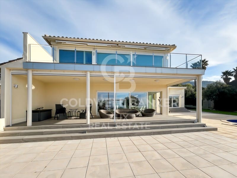 Chalet de 4 habitaciones en Palau-saverdera en venta con piscina garaje - 1.200.000 € (Ref: 9521508)