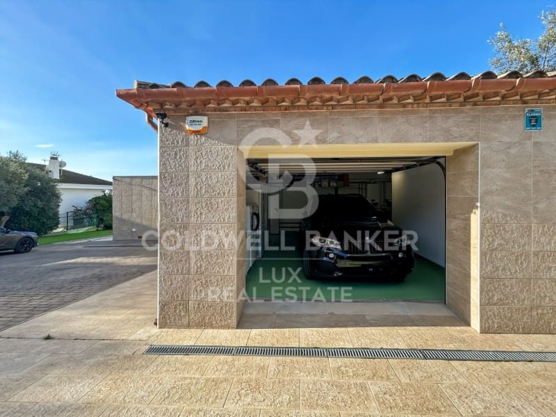 Chalet de 4 habitaciones en Palau-saverdera en venta con piscina garaje - 1.200.000 € (Ref: 9521508)
