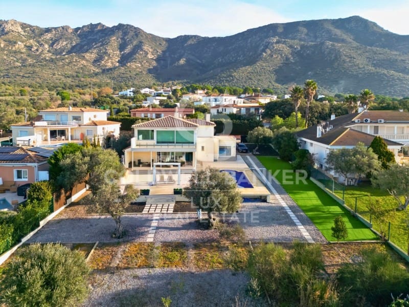 Chalet de 4 habitaciones en Palau-saverdera en venta con piscina garaje - 1.200.000 € (Ref: 9521508)