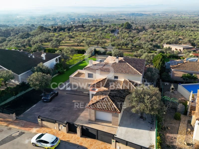 Chalet de 4 habitaciones en Palau-saverdera en venta con piscina garaje - 1.200.000 € (Ref: 9521508)