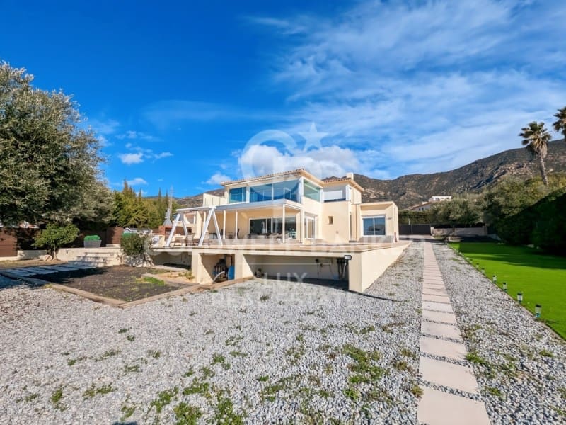 4 soveværelse Villa til salg i Palau-saverdera med swimmingpool garage - € 1.200.000 (Ref: 9521508)