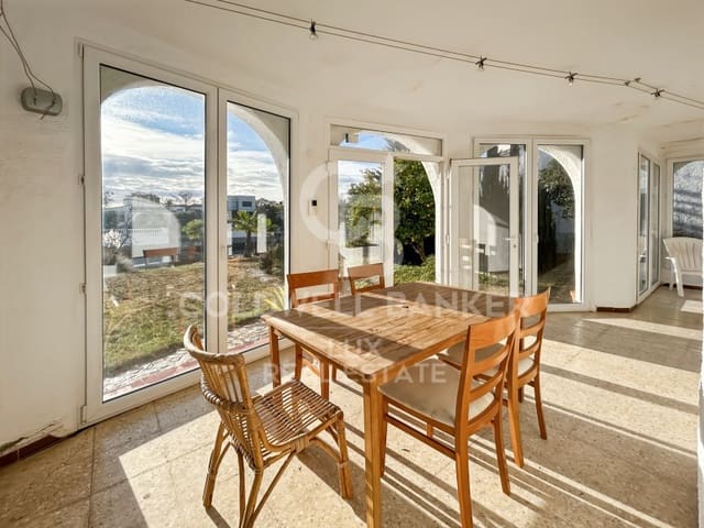 3 soverom Villa til salgs i Empuriabrava, Castelló d'Empúries med garasje - € 860 000 (Ref: 9555822)