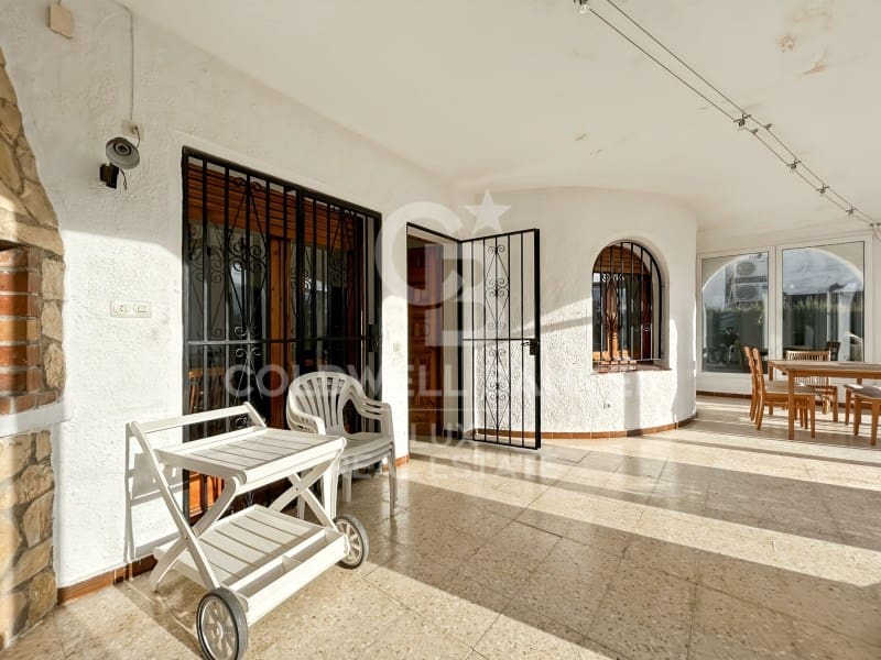 3 soverom Villa til salgs i Empuriabrava med garasje - € 860 000 (Ref: 9555822)