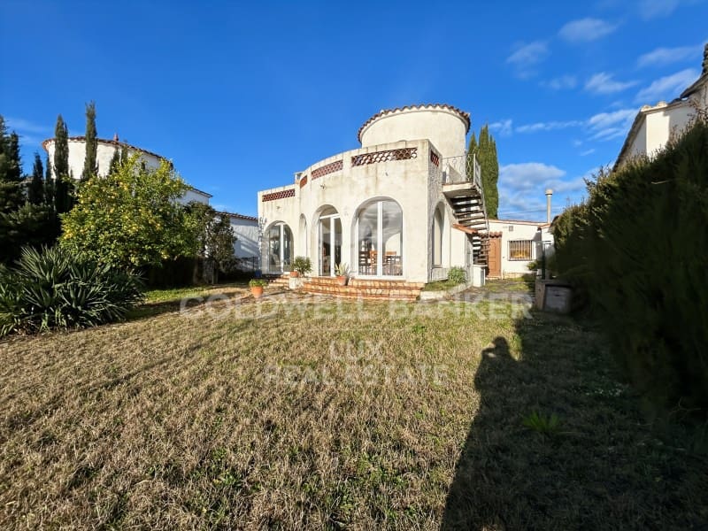 3 soverom Villa til salgs i Empuriabrava med garasje - € 860 000 (Ref: 9555822)