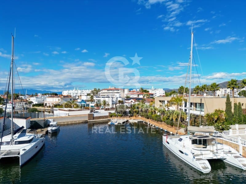 9 bedroom Villa for sale in Santa Margarida with pool garage - € 5,500,000 (Ref: 9574861)