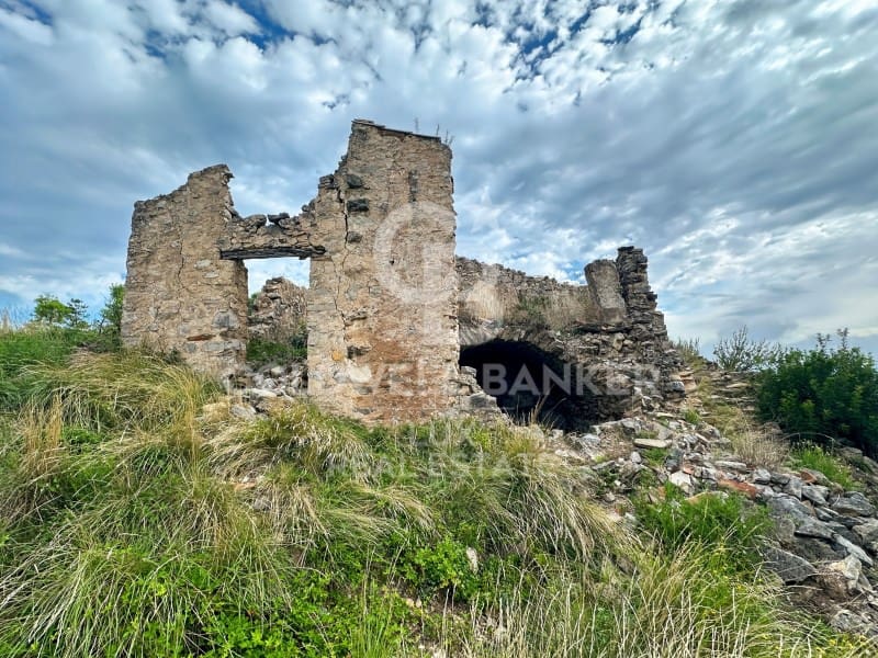 Undeveloped Land for sale in Sant Llorenc de la Muga - € 500,000 (Ref: 9729271)