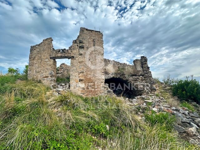 Landgrundstück zu verkaufen in Sant Llorenç de la Muga - 500.000 € (Ref: 9729271)