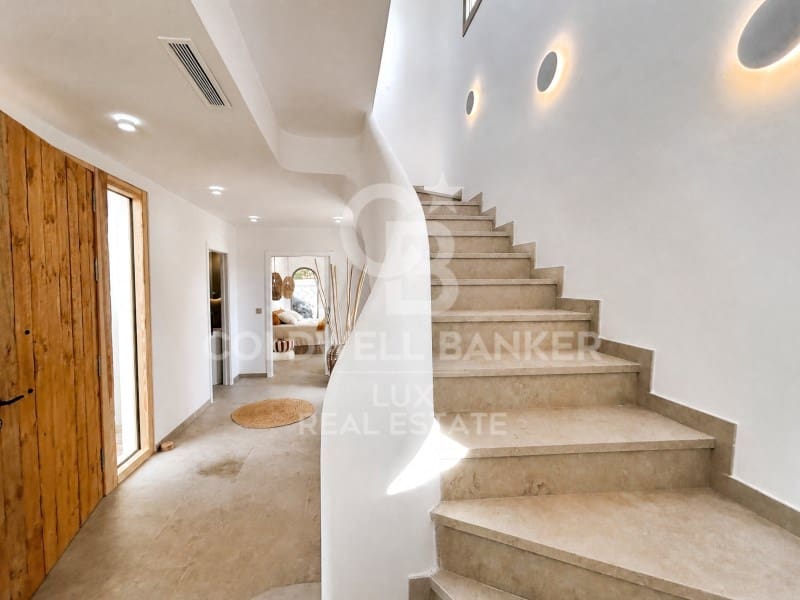 4 bedroom Villa for sale in Empuriabrava with pool garage - € 1,890,000 (Ref: 9741641)