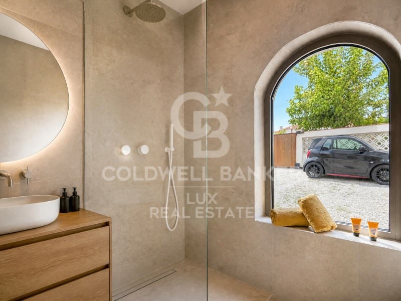 4 bedroom Villa for sale in Empuriabrava with pool garage - € 1,890,000 (Ref: 9741641)