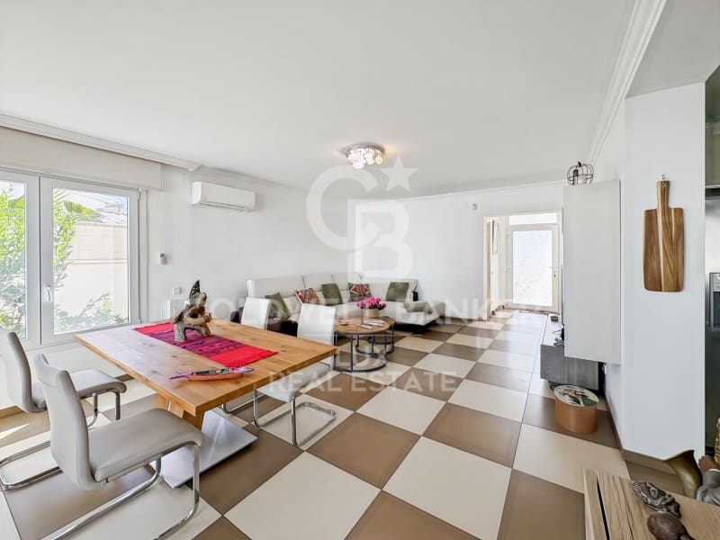 3 soverom Villa til salgs i Empuriabrava med svømmebasseng garasje - € 620 000 (Ref: 9741642)