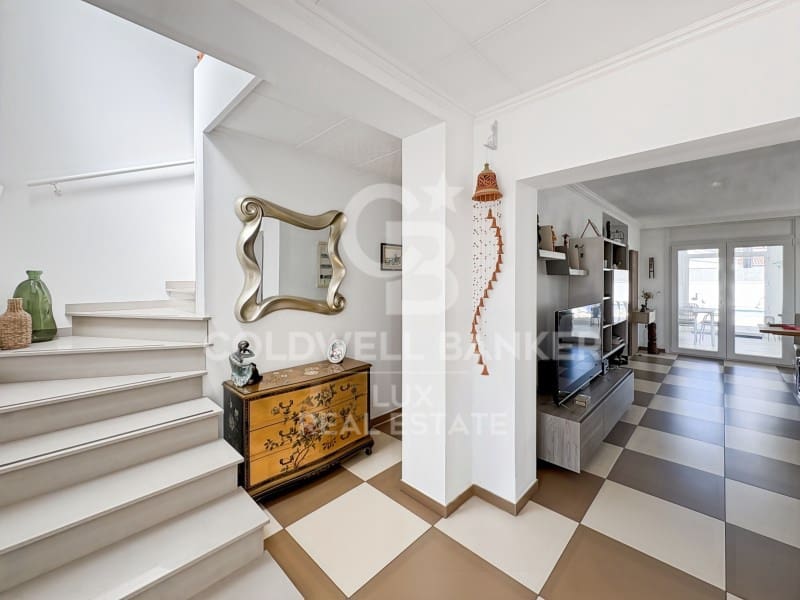 3 soverom Villa til salgs i Empuriabrava med svømmebasseng garasje - € 620 000 (Ref: 9741642)