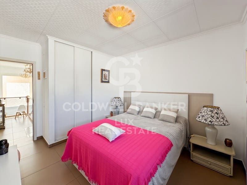 3 soverom Villa til salgs i Empuriabrava med svømmebasseng garasje - € 620 000 (Ref: 9741642)