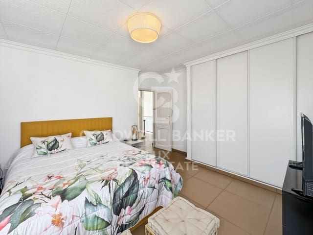 3 soveværelse Villa til salg i Empuriabrava, Castelló d'Empúries med swimmingpool garage - € 620.000 (Ref: 9741642)