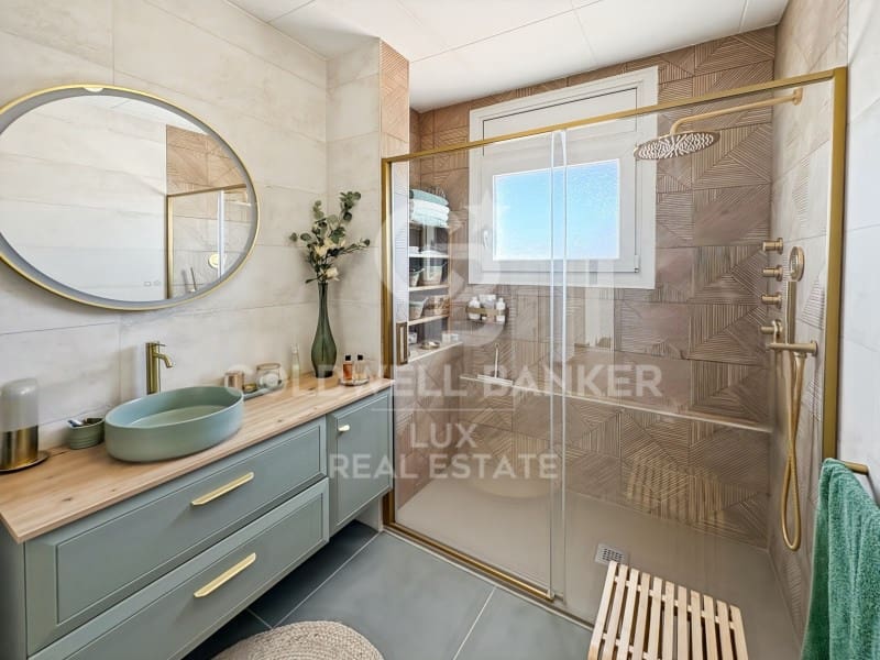 3 soverom Villa til salgs i Empuriabrava med svømmebasseng garasje - € 620 000 (Ref: 9741642)