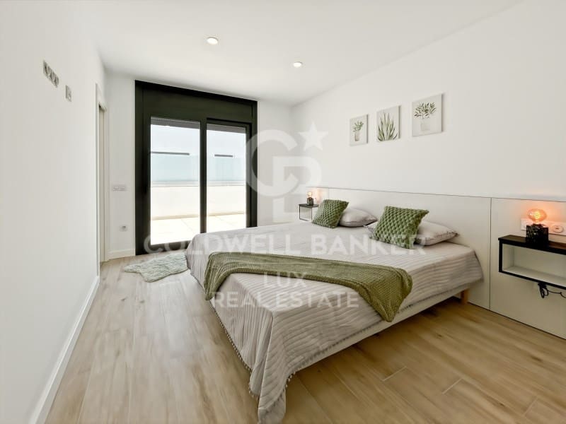 4 quarto Moradia para venda em Empuriabrava com piscina garagem - 1 290 000 € (Ref: 9828877)