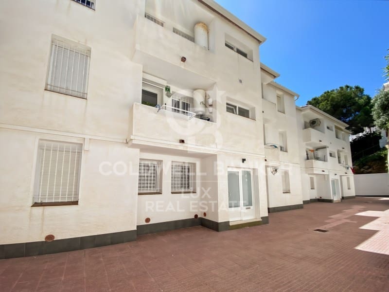 2 bedroom Apartment for sale in Roses - € 425,000 (Ref: 9840308)