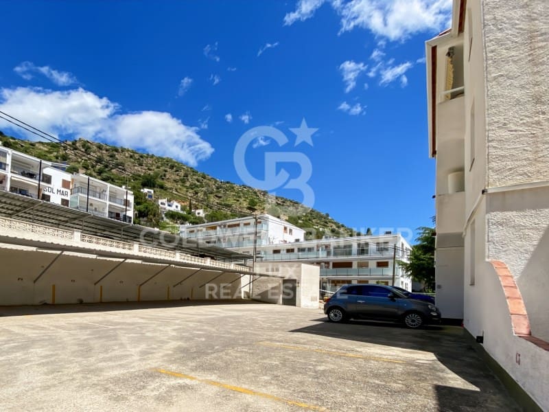 2 bedroom Apartment for sale in Roses - € 425,000 (Ref: 9840308)