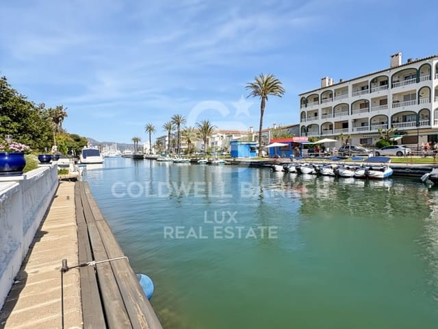 7 soveværelse Villa til salg i Empuriabrava, Castelló d'Empúries med swimmingpool garage - € 2.300.000 (Ref: 9849345)