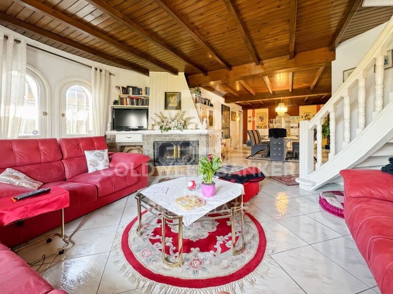 7 bedroom Villa for sale in Empuriabrava with pool garage - € 2,300,000 (Ref: 9849345)