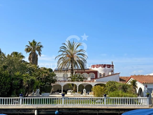 7 soveværelse Villa til salg i Empuriabrava, Castelló d'Empúries med swimmingpool garage - € 2.300.000 (Ref: 9849345)