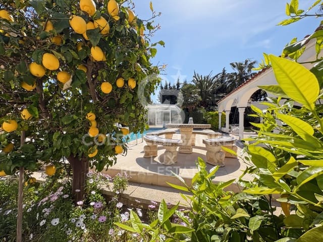 7 soveværelse Villa til salg i Empuriabrava, Castelló d'Empúries med swimmingpool garage - € 2.300.000 (Ref: 9849345)