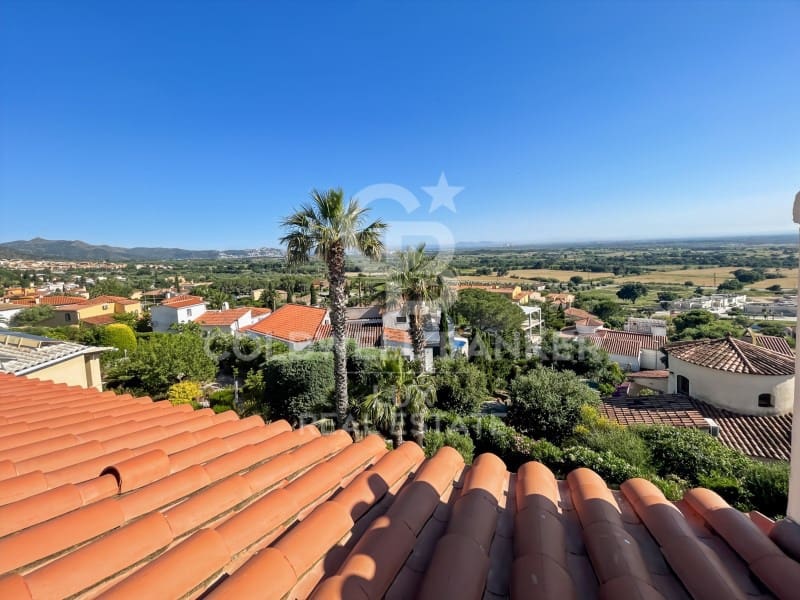 3 bedroom Villa for sale in Palau-saverdera with pool garage - € 680,000 (Ref: 9865007)