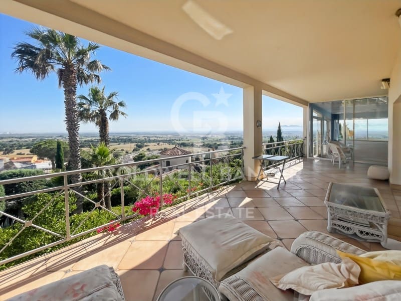 3 bedroom Villa for sale in Palau-saverdera with pool garage - € 680,000 (Ref: 9865007)
