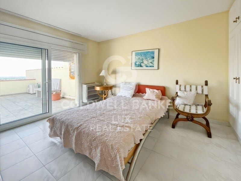 3 bedroom Villa for sale in Palau-saverdera with pool garage - € 680,000 (Ref: 9865007)