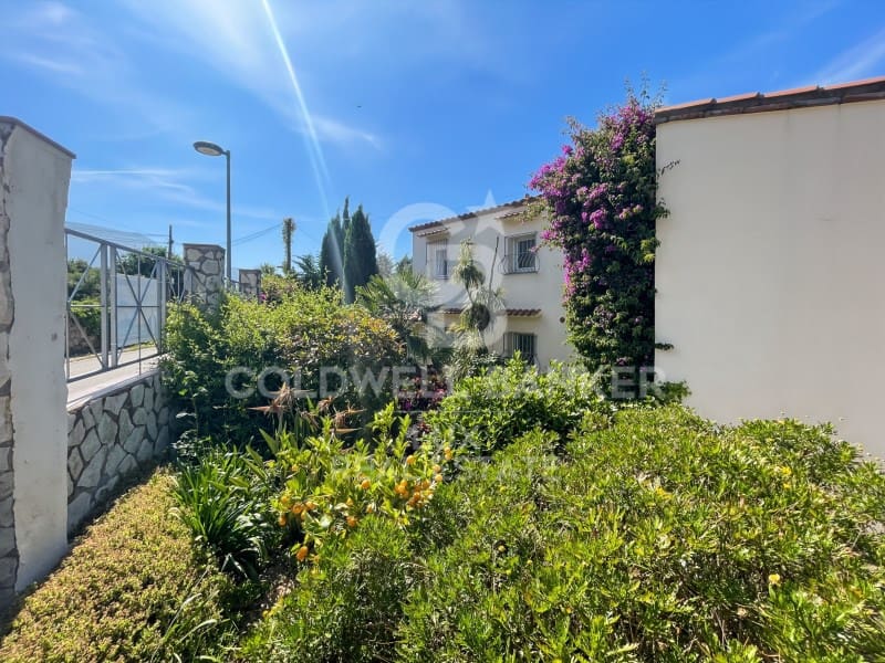 3 bedroom Villa for sale in Palau-saverdera with pool garage - € 680,000 (Ref: 9865007)