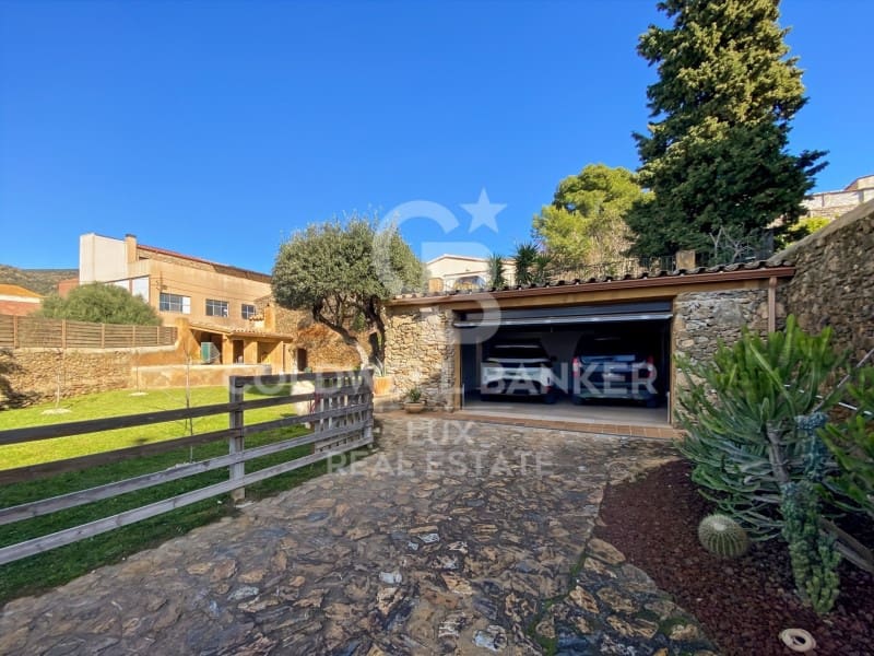 2 soveværelse Villa til salg i Palau-saverdera med swimmingpool garage - € 820.000 (Ref: 9873134)