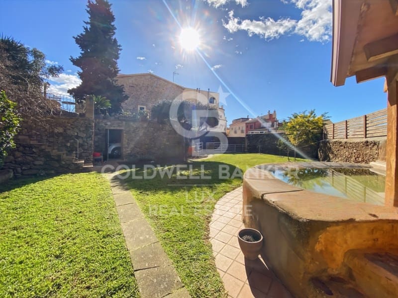 2 soveværelse Villa til salg i Palau-saverdera med swimmingpool garage - € 820.000 (Ref: 9873134)