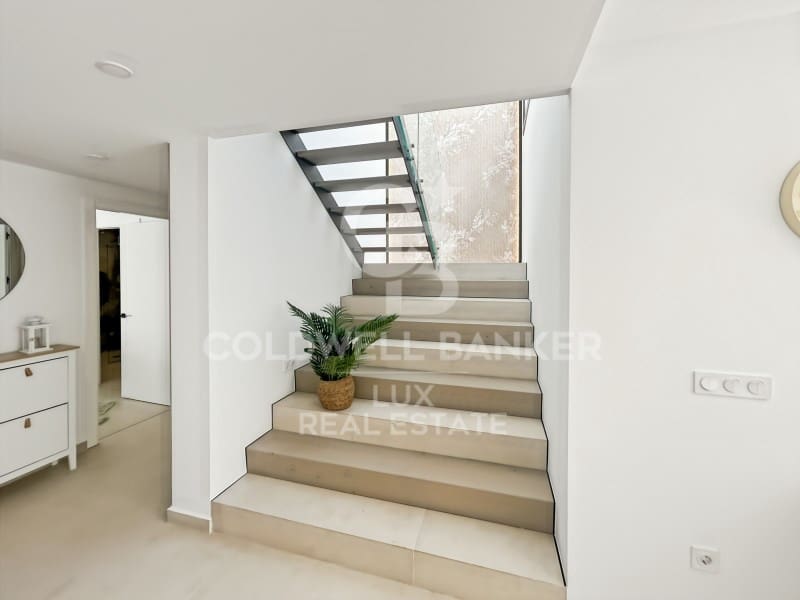 4 soveværelse Villa til salg i Empuriabrava med swimmingpool garage - € 795.000 (Ref: 9878810)