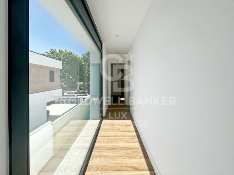 4 soveværelse Villa til salg i Empuriabrava med swimmingpool garage - € 795.000 (Ref: 9878810)