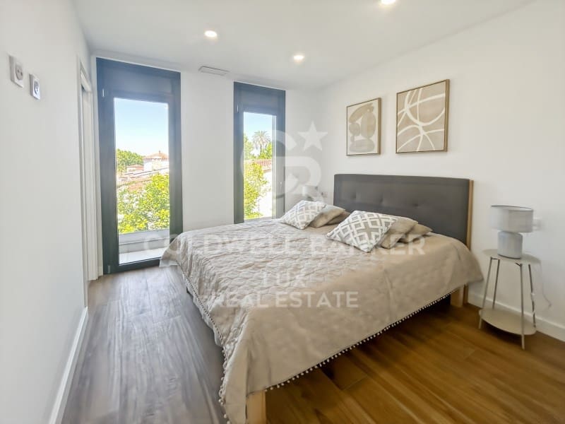 4 soveværelse Villa til salg i Empuriabrava med swimmingpool garage - € 795.000 (Ref: 9878810)