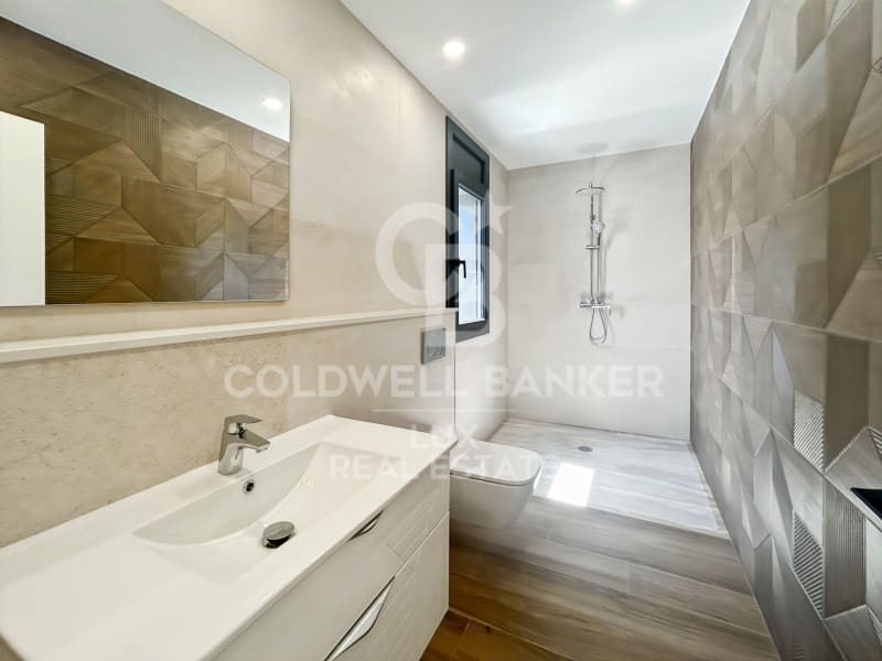 4 soveværelse Villa til salg i Empuriabrava med swimmingpool garage - € 795.000 (Ref: 9878810)