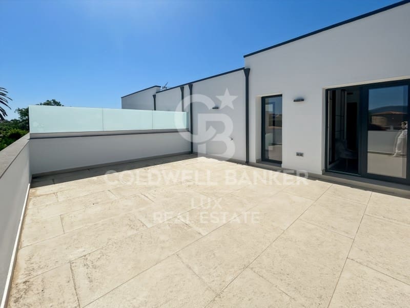 4 soveværelse Villa til salg i Empuriabrava med swimmingpool garage - € 795.000 (Ref: 9878810)