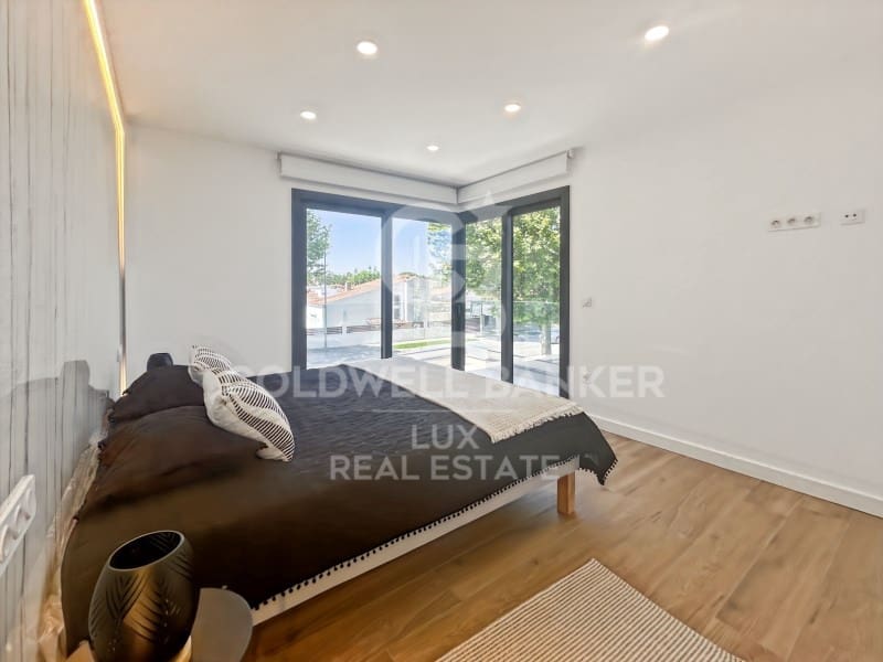 4 soveværelse Villa til salg i Empuriabrava med swimmingpool garage - € 795.000 (Ref: 9878810)